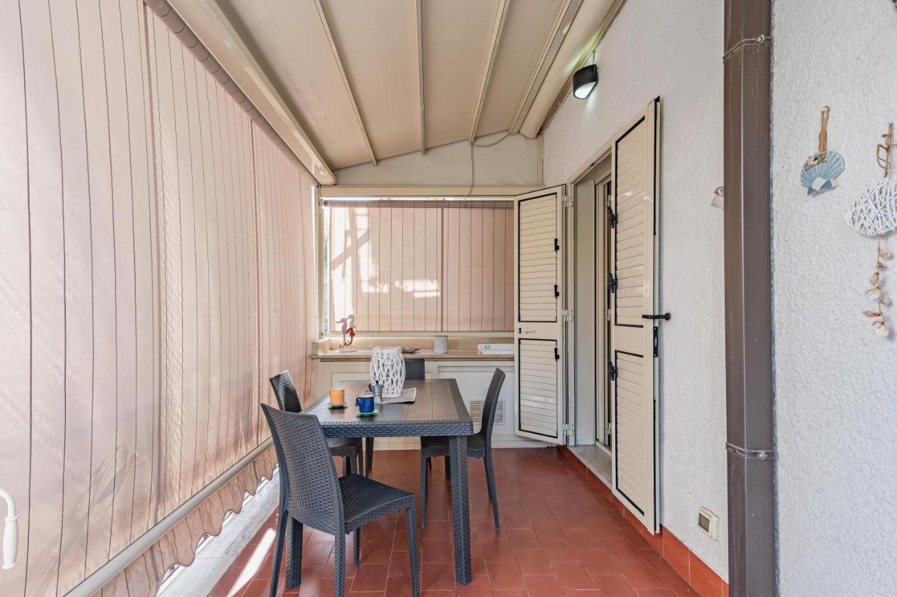 Appartement Naxos Bay Flat With Terrace 50 Meters From The Sea à Giardini-Naxos Extérieur photo